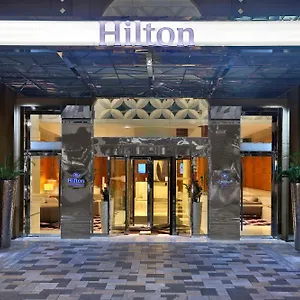 4* מלון Hilton The Walk