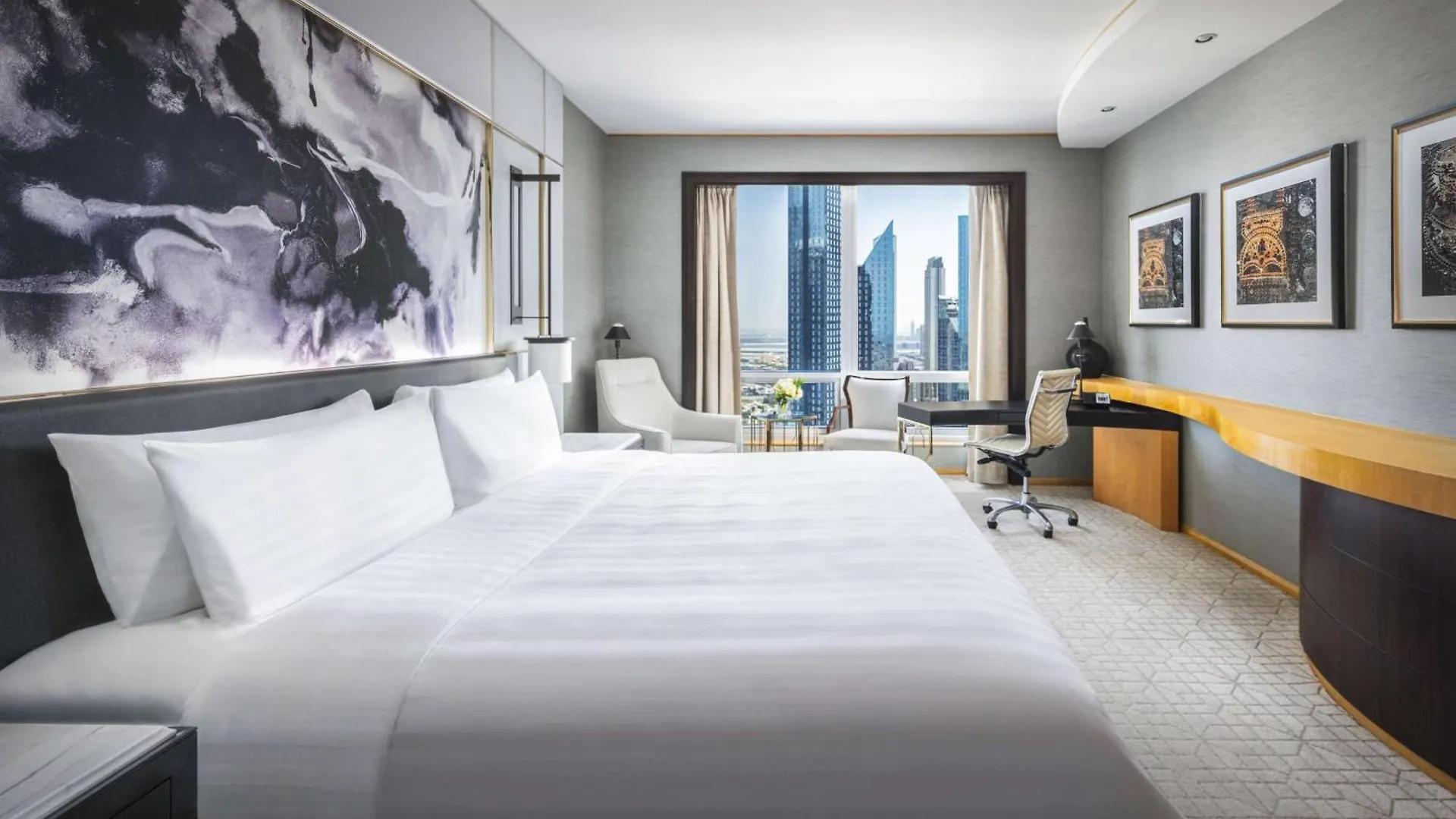 Shangri-La Dubai Hotel